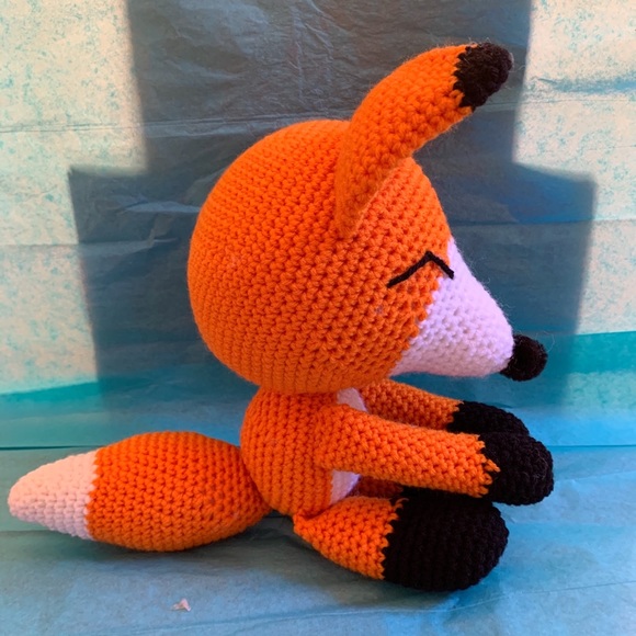 Sleeping fox - Picture 4 of 4